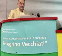 dr pawel wisz w gronie swiatowych liderow robotyki urologicznej podczas konferencji w modenie