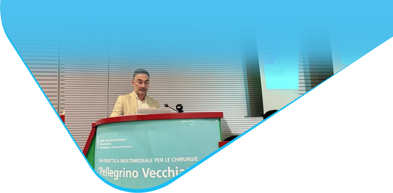 dr pawel wisz w gronie swiatowych liderow robotyki urologicznej podczas konferencji w modenie