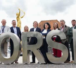 historyczne operacje na odleglosc dr pawel wisz przeprowadzil pierwsza w europie zdalna prostatektomie