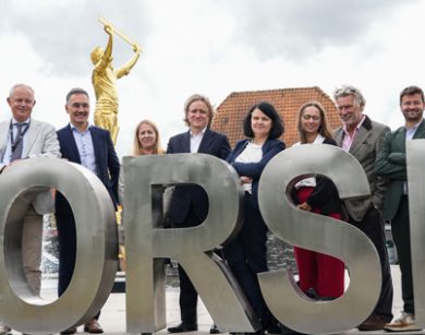 historyczne operacje na odleglosc dr pawel wisz przeprowadzil pierwsza w europie zdalna prostatektomie